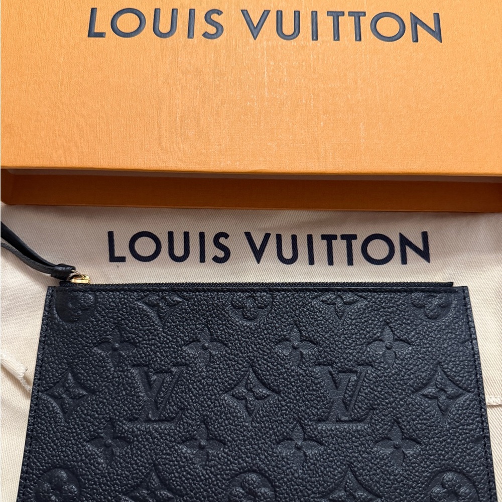 Louis Vuitton Felicie Pochette Black Zip Insert